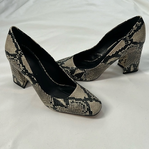 NWOB Via Spiga Snakeskin Block Heels - Picture 1 of 8